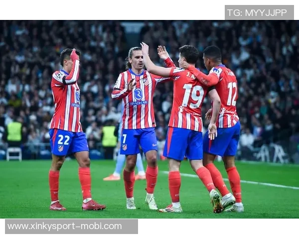 马竞一线队球员亲临体育城工地近距离了解建设进展情况